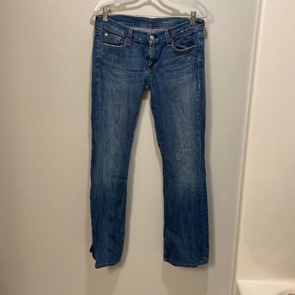 7 For All Mankind woman’s boot cut jeans - Picture 2 of 11